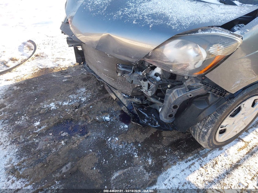 2013 Honda Fit VIN JHMGE8H31DC071742 IAAI salvage auction — FRONT END, Salvage (Iowa), sold $375 on 2026-07-13 (photo 6)