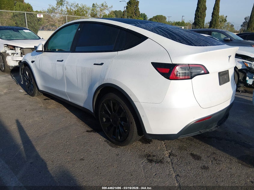 2022 Tesla Model y VIN 7SAYGDEE3NF386189 IAAI salvage auction — FRONT END, Salvage Title, sold $5,800 on 2026-07-09 (photo 3)
