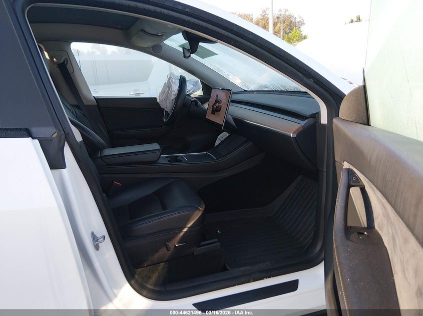 2022 Tesla Model y VIN 7SAYGDEE3NF386189 IAAI salvage auction — FRONT END, Salvage Title, sold $5,800 on 2026-07-09 (photo 5)