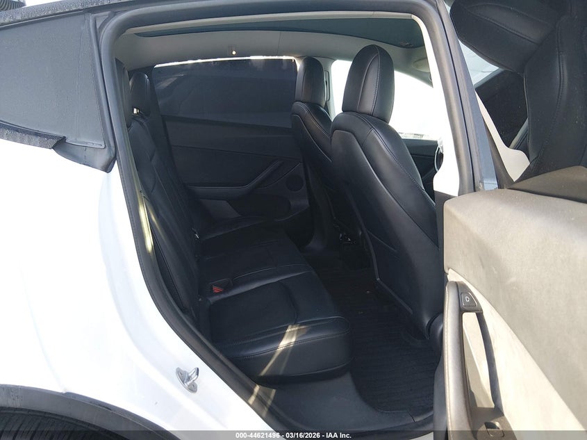 2022 Tesla Model y VIN 7SAYGDEE3NF386189 IAAI salvage auction — FRONT END, Salvage Title, sold $5,800 on 2026-07-09 (photo 8)