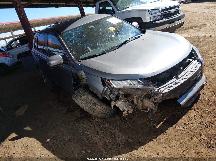 2024 Mitsubishi Outlander VIN JA4ARUAU8RU008690 IAAI salvage auction — SIDE, Salvage (Arizona), sold $200 on 2026-07-28 (photo 1)