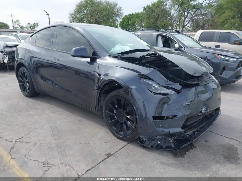2024 Tesla Model y VIN 7SAYGDEE3RA229264 IAAI salvage auction — FRONT END, Original (Texas), sold $10,400 on 2026-07-12 (photo 1)