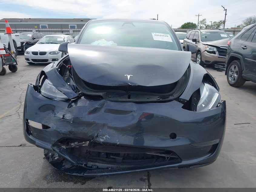 2024 Tesla Model y VIN 7SAYGDEE3RA229264 IAAI salvage auction — FRONT END, Original (Texas), sold $10,400 on 2026-07-12 (photo 6)