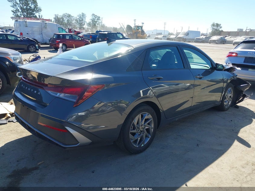 2024 Hyundai Elantra VIN KMHLM4DG5RU762192 IAAI salvage auction — FRONT END, Salvage Title, sold $3,400 on 2026-07-08 (photo 4)