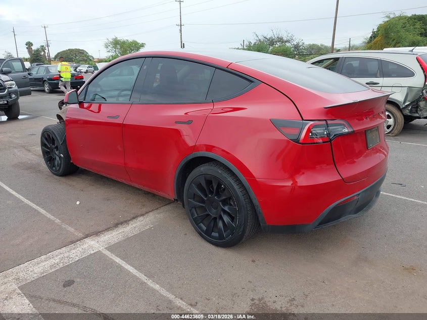 2021 Tesla Model y VIN 5YJYGDEE8MF084621 IAAI salvage auction — LEFT FRONT, Salvage (Hawaii), sold $4,425 on 2026-07-23 (photo 3)