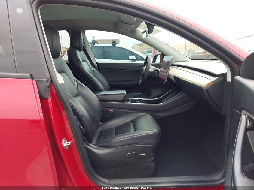 2021 Tesla Model y VIN 5YJYGDEE8MF084621 IAAI salvage auction — LEFT FRONT, Salvage (Hawaii), sold $4,425 on 2026-07-23 (photo 5)