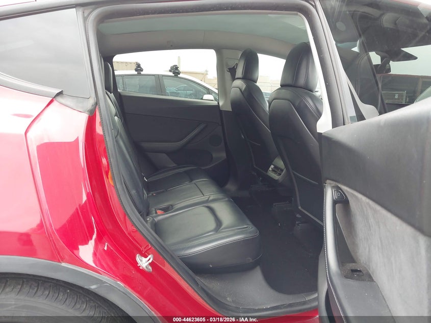 2021 Tesla Model y VIN 5YJYGDEE8MF084621 IAAI salvage auction — LEFT FRONT, Salvage (Hawaii), sold $4,425 on 2026-07-23 (photo 8)
