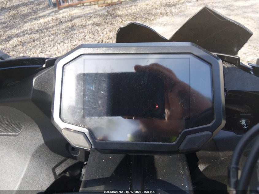 2025 Kawasaki Zx VIN JKBZXJK19SA010253 IAAI salvage auction — RIGHT SIDE, Salvage Title, sold $3,650 on 2026-07-21 (photo 7)