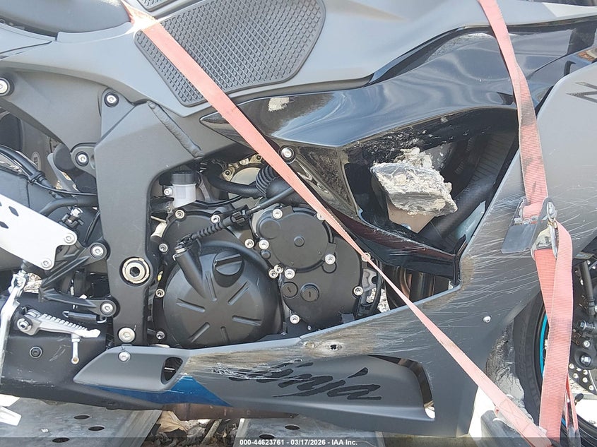 2025 Kawasaki Zx VIN JKBZXJK19SA010253 IAAI salvage auction — RIGHT SIDE, Salvage Title, sold $3,650 on 2026-07-21 (photo 8)