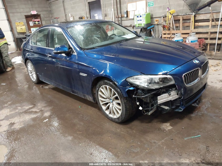 2015 BMW 5er VIN WBA5A7C55FD627357 IAAI salvage auction — RIGHT FRONT, Salvage Title, sold $1,225 on 2026-07-15 (photo 1)