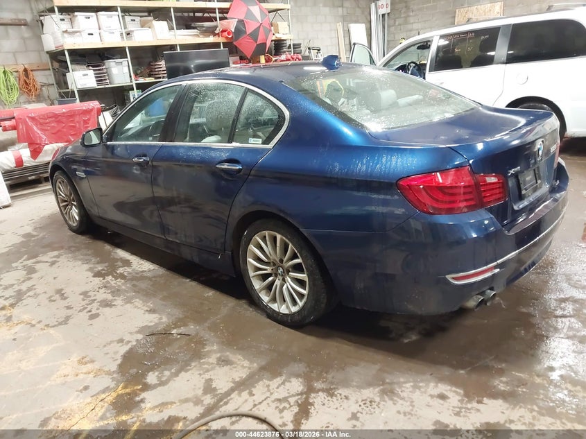 2015 BMW 5er VIN WBA5A7C55FD627357 IAAI salvage auction — RIGHT FRONT, Salvage Title, sold $1,225 on 2026-07-15 (photo 3)