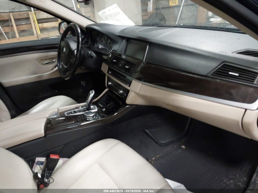 2015 BMW 5er VIN WBA5A7C55FD627357 IAAI salvage auction — RIGHT FRONT, Salvage Title, sold $1,225 on 2026-07-15 (photo 5)