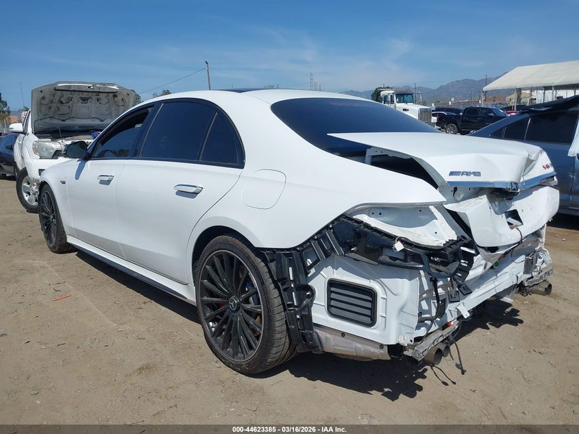 2025 Mercedes-benz VIN W1K6G8CB7SA319058 IAAI salvage auction — FRONT & REAR, Salvage (California), sold $80,500 on 2026-07-06 (photo 3)