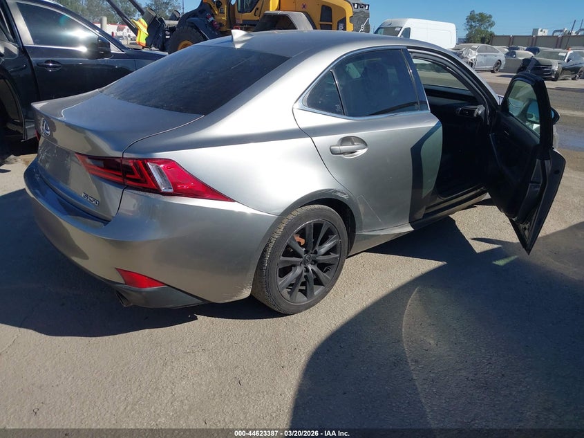 2015 Lexus Is VIN JTHBF1D22F5068402 IAAI salvage auction — RIGHT SIDE, Salvage (California), sold $25 on 2026-07-29 (photo 4)