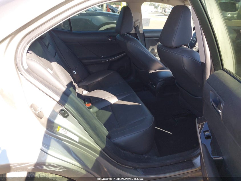 2015 Lexus Is VIN JTHBF1D22F5068402 IAAI salvage auction — RIGHT SIDE, Salvage (California), sold $25 on 2026-07-29 (photo 8)