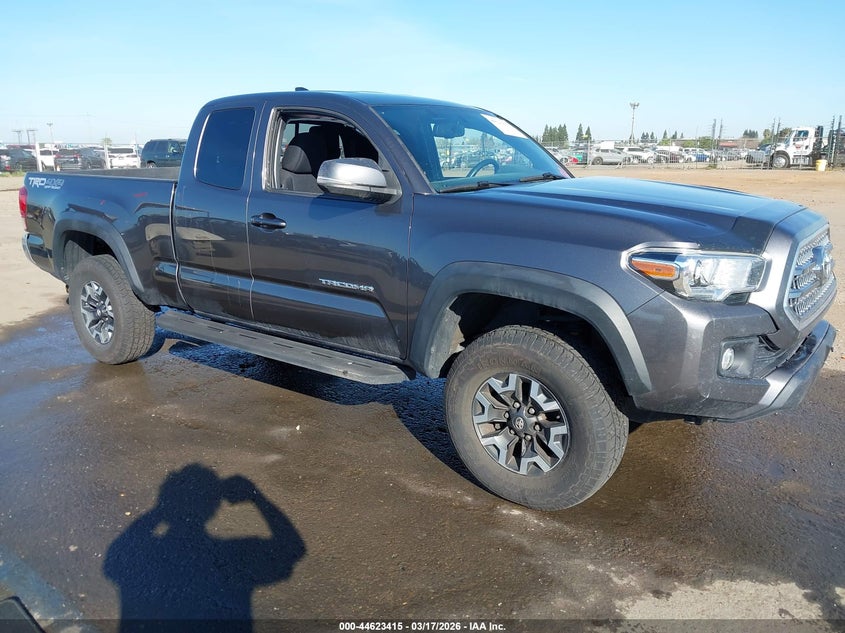 2017 Toyota Tacoma VIN 5TFSZ5AN5HX046898 IAAI salvage auction — LEFT SIDE, Salvage (California), sold $9,850 on 2026-07-22 (photo 1)