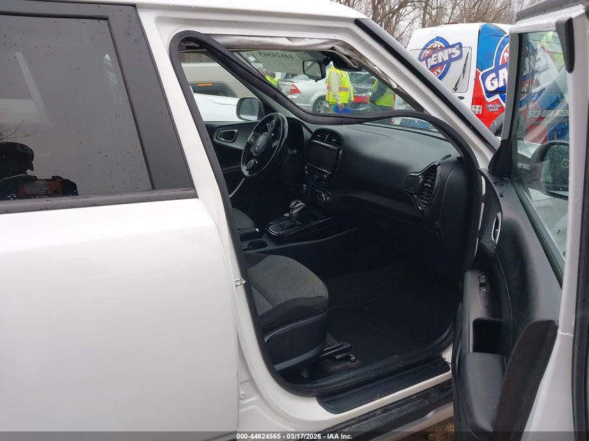 2022 Kia Soul VIN KNDJ23AUXN7151461 IAAI salvage auction — RIGHT SIDE, Salvage Title, sold $4,175 on 2026-07-29 (photo 5)