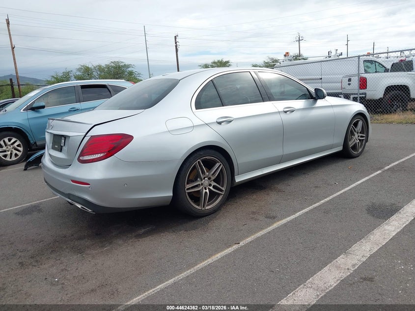 2017 Mercedes-benz E-klasse VIN WDDZF4JB5HA067976 IAAI salvage auction — WATER/FLOOD, Salvage (Hawaii), sold $2,300 on 2026-07-21 (photo 4)