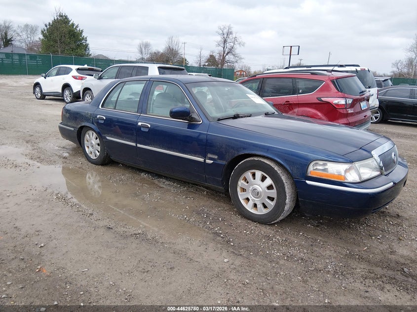 2004 Mercury Grand marquis VIN 2MEHM75W74X613039 IAAI salvage auction — NORMAL WEAR, Clear (Michigan), sold $525 on 2026-07-27 (photo 1)