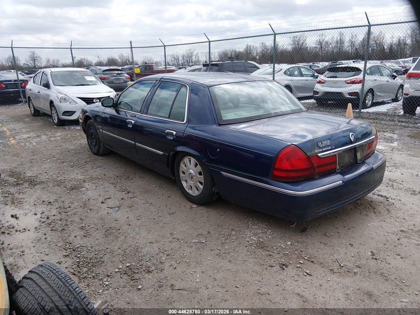 2004 Mercury Grand marquis VIN 2MEHM75W74X613039 IAAI salvage auction — NORMAL WEAR, Clear (Michigan), sold $525 on 2026-07-27 (photo 3)