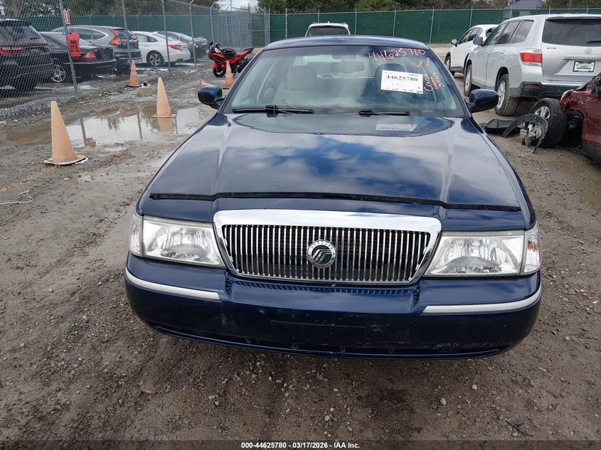 2004 Mercury Grand marquis VIN 2MEHM75W74X613039 IAAI salvage auction — NORMAL WEAR, Clear (Michigan), sold $525 on 2026-07-27 (photo 6)