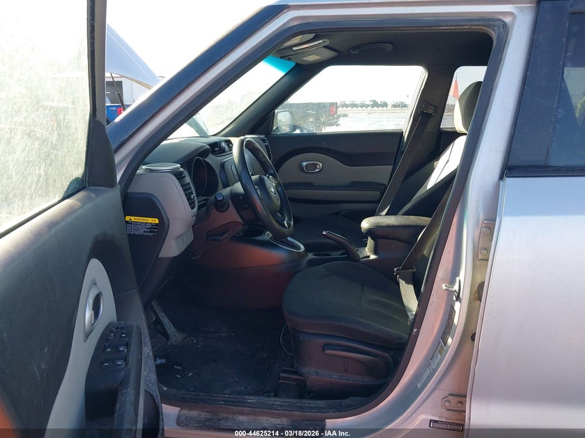 2014 Kia Soul VIN KNDJN2A26E7704025 IAAI salvage auction — FRONT & REAR, Salvage (Texas), sold $525 on 2026-07-28 (photo 5)