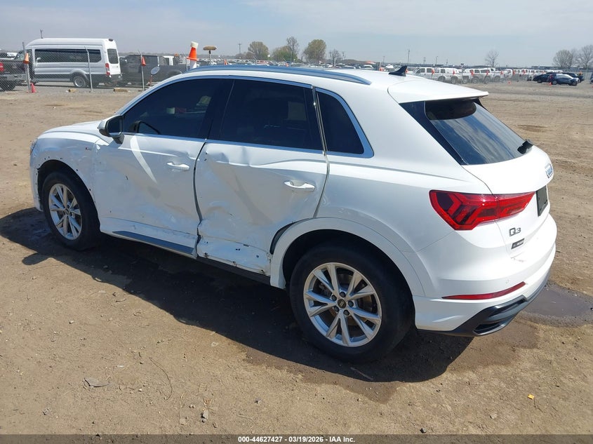 2022 Audi Q3 VIN WA1DECF31N1005189 IAAI salvage auction — LEFT SIDE, Salvage Title, sold $8,100 on 2026-07-29 (photo 3)
