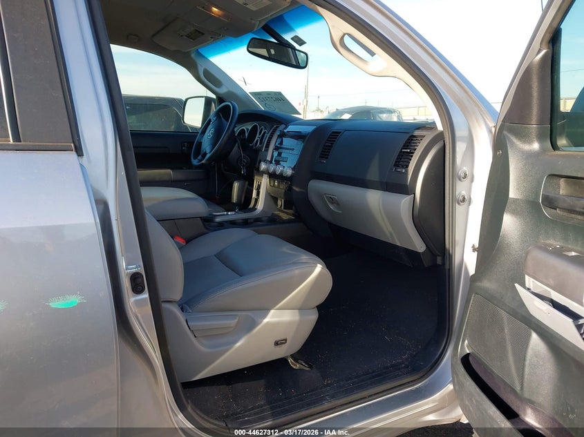 2012 Toyota Tundra VIN 5TFEY5F12CX120003 IAAI salvage auction — RIGHT SIDE, Original (Texas), sold $7,250 on 2026-07-15 (photo 5)