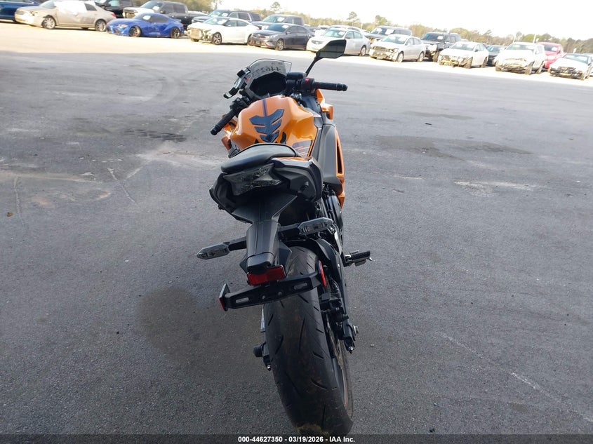2025 Kawasaki Ninja VIN ML5EXEP1XSDAF7503 IAAI salvage auction — FRONT END, Clear (South Carolina), sold $1,400 on 2026-07-15 (photo 6)