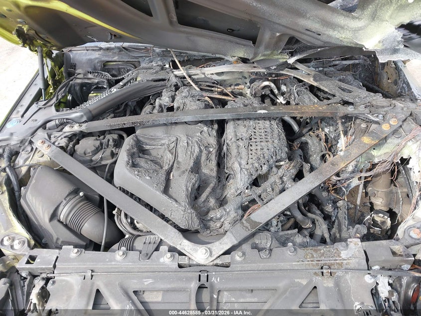 2025 BMW M3 VIN WBS13HJ02SFV16684 IAAI salvage auction — UNKNOWN, Salvage Title, sold $7,900 on 2026-08-04 (photo 6)