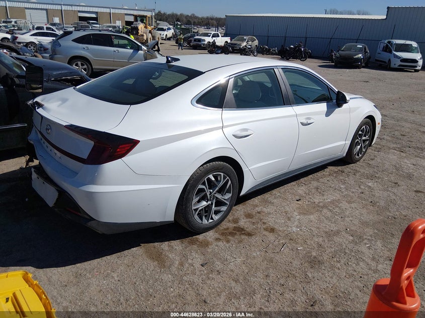 2022 Hyundai Sonata VIN KMHL64JA1NA198546 IAAI salvage auction — REAR END, Salvage Title, sold $2,500 on 2026-07-29 (photo 4)