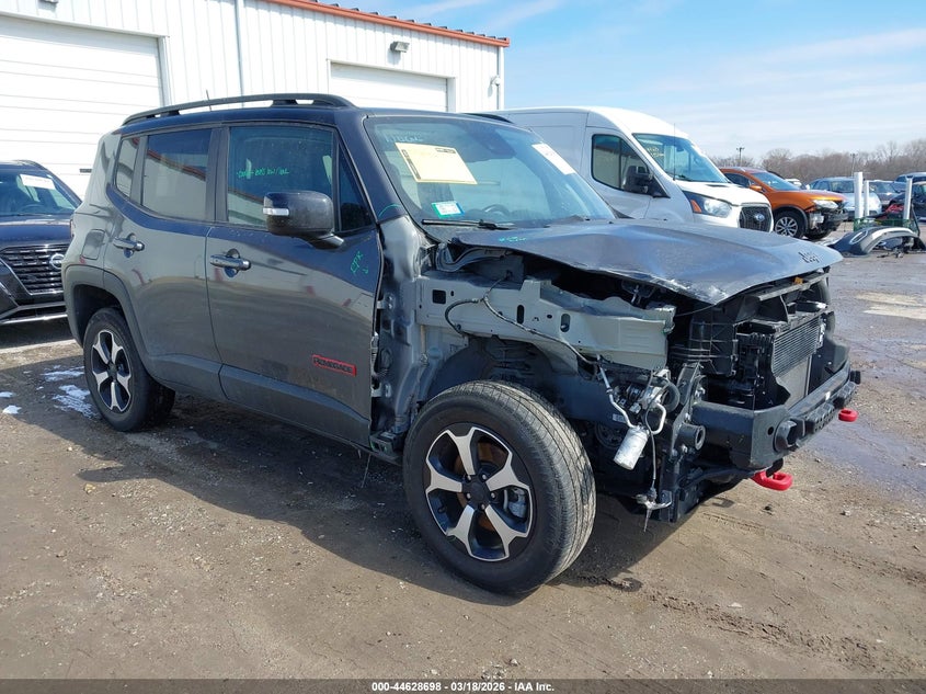 2022 Jeep Renegade VIN ZACNJDC12NPP01670 IAAI salvage auction — FRONT END, Salvage Title, sold $3,100 on 2026-07-14 (photo 1)