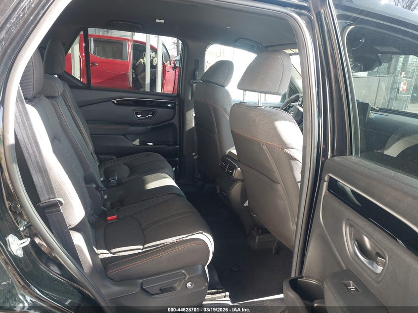 2025 Honda Pilot VIN 5FNYG1H32SB146276 IAAI salvage auction — RIGHT SIDE, Salvage - 75% Or Less (Maryland), sold $15,100 on 2026-07-27 (photo 5)