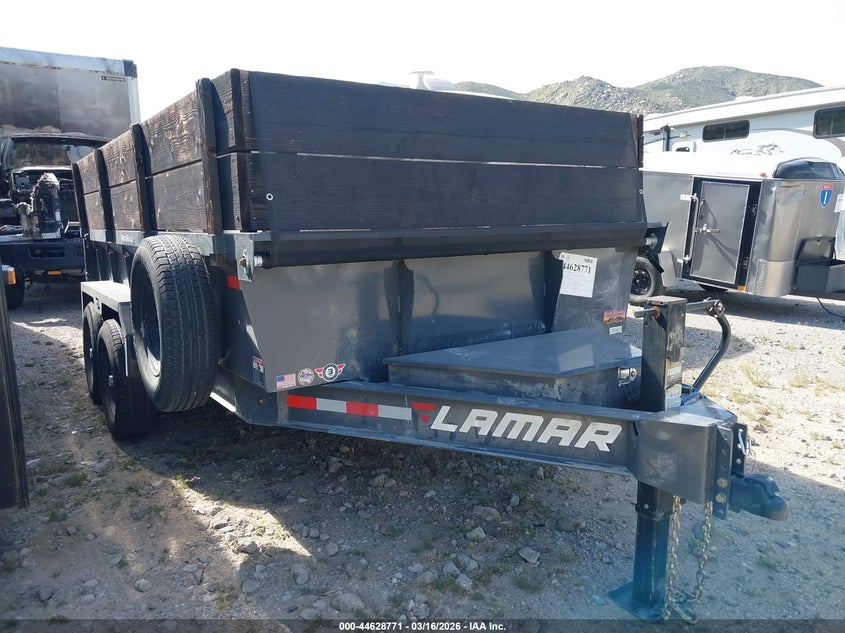 2023 VIN 5RVDL142XPP120423 IAAI salvage auction — REAR END, Salvage Title, sold $1,250 on 2026-07-20 (photo 1)
