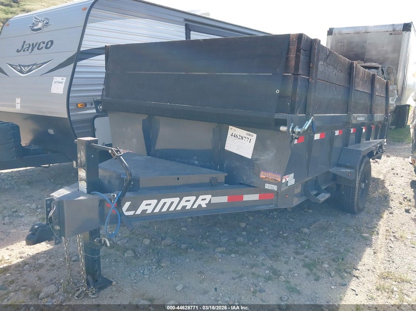 2023 VIN 5RVDL142XPP120423 IAAI salvage auction — REAR END, Salvage Title, sold $1,250 on 2026-07-20 (photo 2)