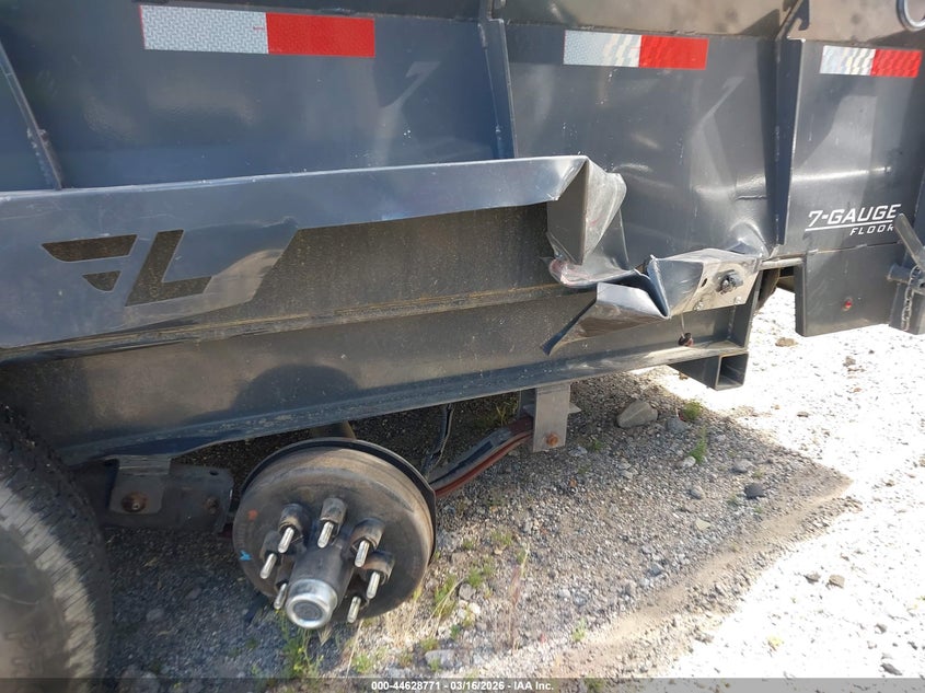 2023 VIN 5RVDL142XPP120423 IAAI salvage auction — REAR END, Salvage Title, sold $1,250 on 2026-07-20 (photo 6)