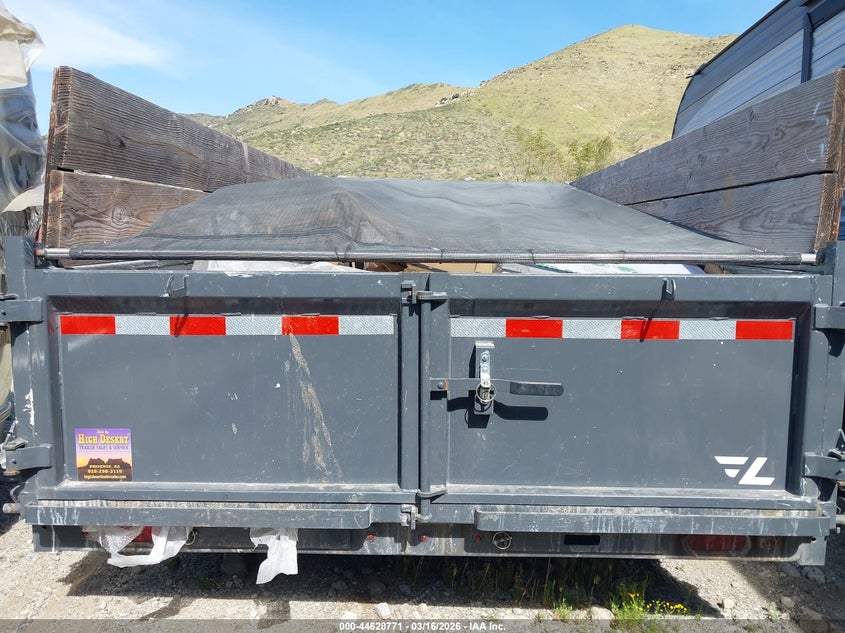 2023 VIN 5RVDL142XPP120423 IAAI salvage auction — REAR END, Salvage Title, sold $1,250 on 2026-07-20 (photo 8)