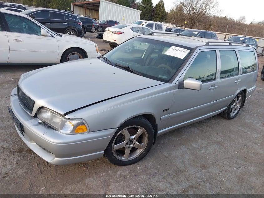 1998 Volvo V70 VIN YV1LW5241W2510146 IAAI salvage auction — RIGHT SIDE, Clear (Oklahoma), sold $975 on 2026-07-08 (photo 2)