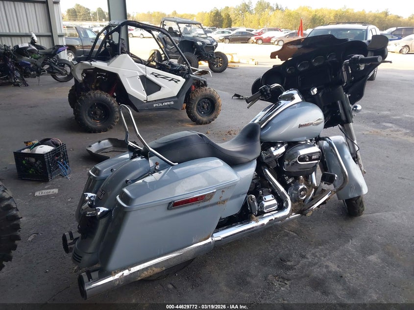 2023 Harley-davidson Street glide VIN 1HD1KBC1XPB676662 IAAI salvage auction — FRONT END, Salvage (South Carolina), sold $7,200 on 2026-07-21 (photo 4)