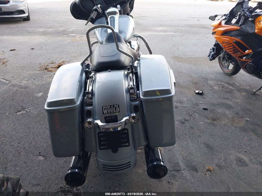 2023 Harley-davidson Street glide VIN 1HD1KBC1XPB676662 IAAI salvage auction — FRONT END, Salvage (South Carolina), sold $7,200 on 2026-07-21 (photo 6)