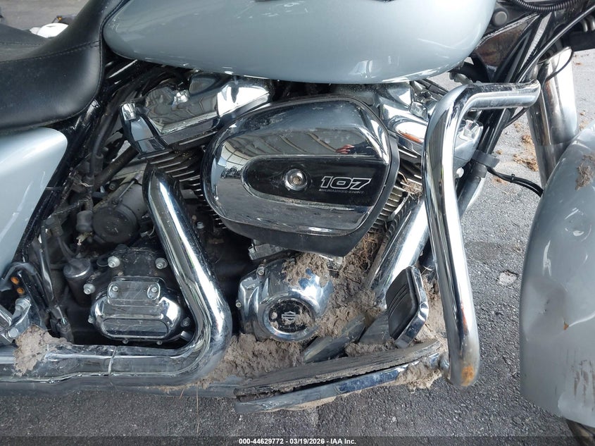 2023 Harley-davidson Street glide VIN 1HD1KBC1XPB676662 IAAI salvage auction — FRONT END, Salvage (South Carolina), sold $7,200 on 2026-07-21 (photo 8)
