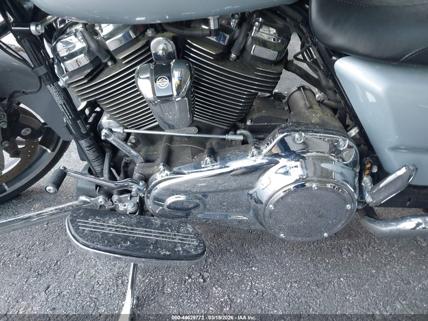 2023 Harley-davidson Street glide VIN 1HD1KBC1XPB676662 IAAI salvage auction — FRONT END, Salvage (South Carolina), sold $7,200 on 2026-07-21 (photo 9)