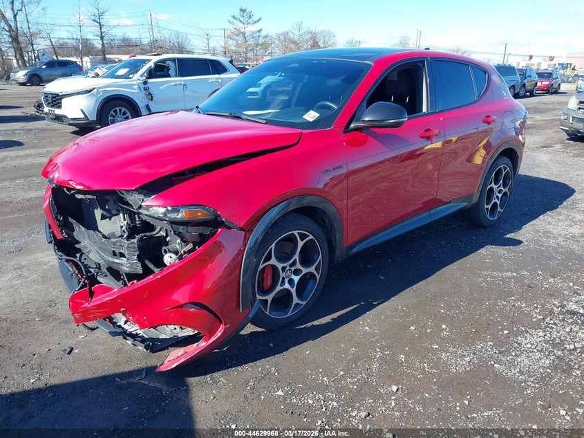 2024 Alfa romeo Tonale VIN ZASPATDW5R3048380 IAAI salvage auction — FRONT END, Salvage (New Jersey), sold $10,100 on 2026-07-06 (photo 2)