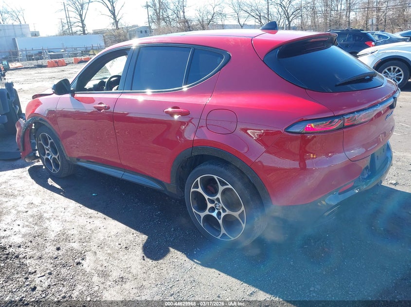 2024 Alfa romeo Tonale VIN ZASPATDW5R3048380 IAAI salvage auction — FRONT END, Salvage (New Jersey), sold $10,100 on 2026-07-06 (photo 3)