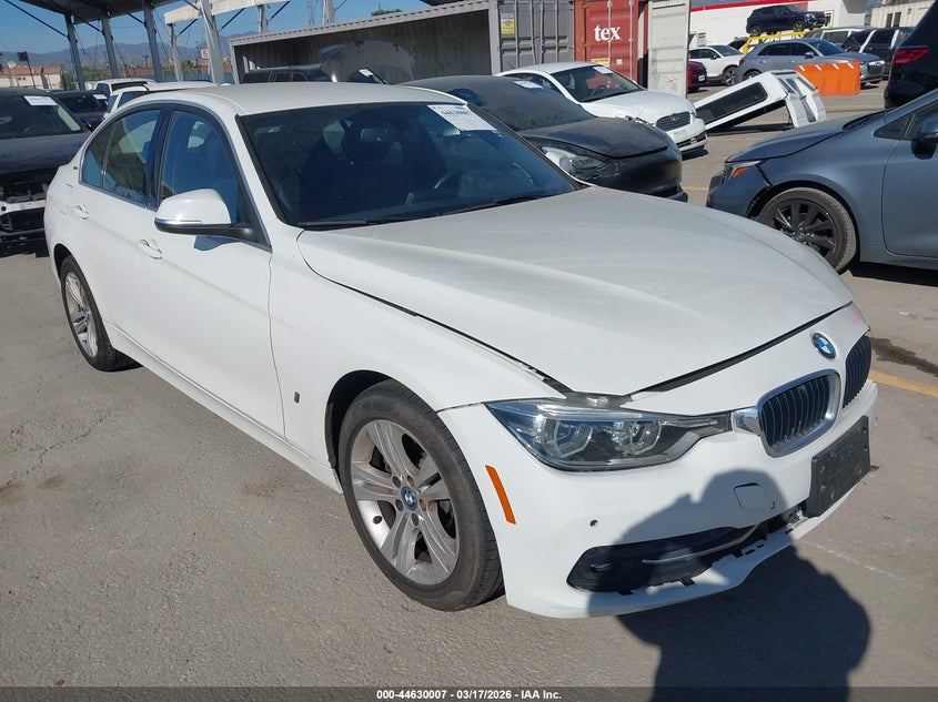 2018 BMW 3er VIN WBA8E1C58JA762566 IAAI salvage auction — FRONT END, Salvage Title, sold $3,200 on 2026-07-22 (photo 1)