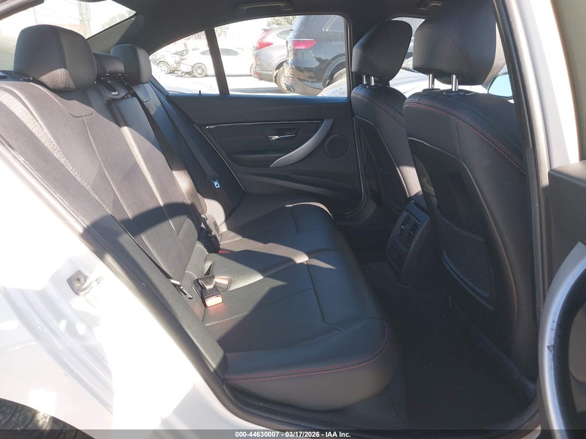 2018 BMW 3er VIN WBA8E1C58JA762566 IAAI salvage auction — FRONT END, Salvage Title, sold $3,200 on 2026-07-22 (photo 8)