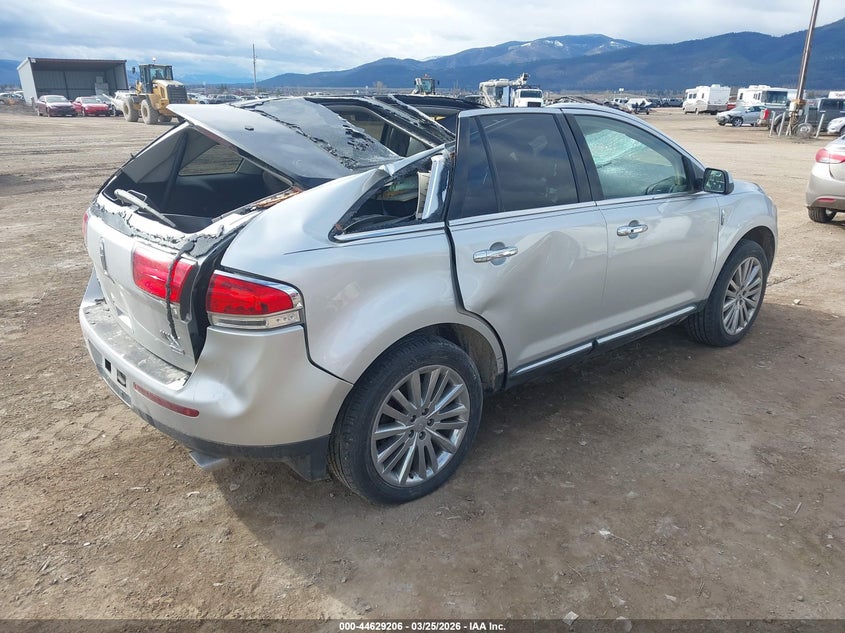 2011 Lincoln Mkx VIN 2LMDJ8JK7BBJ28217 IAAI salvage auction — ROOF, Clear (Montana), sold $950 on 2026-07-22 (photo 4)