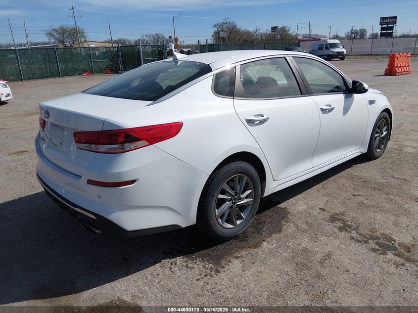 2019 Kia Optima VIN 5XXGT4L37KG358233 IAAI salvage auction — LEFT FRONT, Salvage (Kansas), sold $2,000 on 2026-07-17 (photo 4)