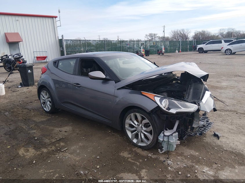 2013 Hyundai Veloster VIN KMHTC6ADXDU131911 IAAI salvage auction — LEFT FRONT, Salvage Title, sold $475 on 2026-07-17 (photo 1)