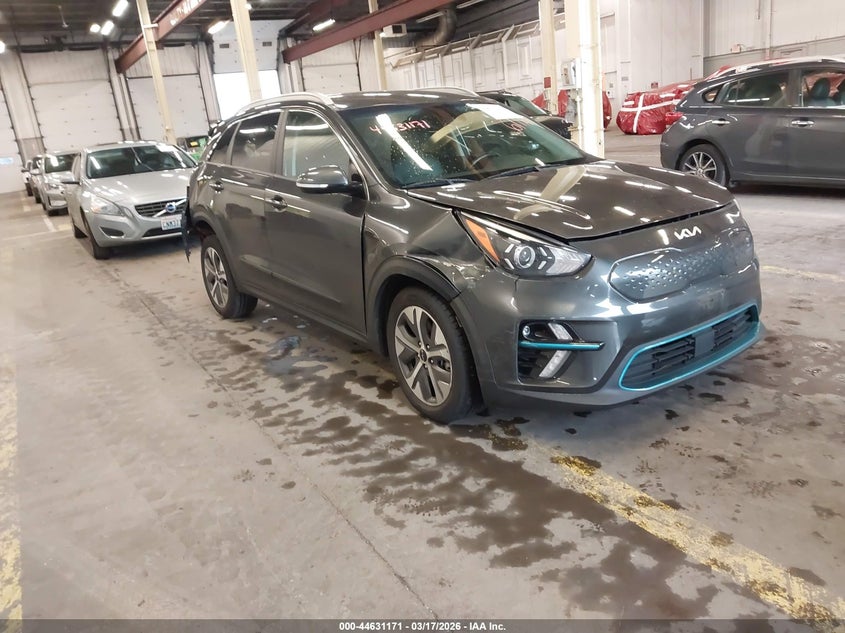 2022 Kia Niro VIN KNDCC3LG5N5115976 IAAI salvage auction — FRONT & REAR, Salvage (Oregon), sold $4,075 on 2026-07-09 (photo 1)